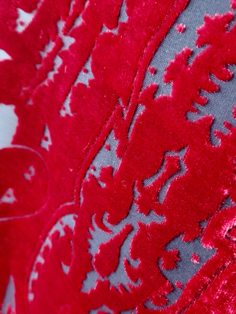 Luxurious Red Velvet Fringe Burn- Out Wrap Women's Accessory. 70 X 38 - Picture 5 of 11